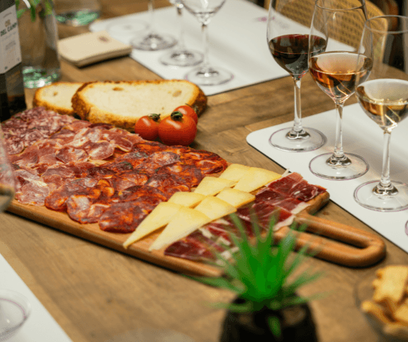 Descubre el Vino Español con una Experiencia Única en Lloret de Mar 5