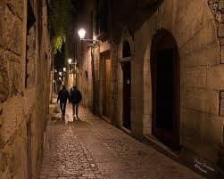 Girona Tenebrosa: ¡Descubre el Lado Oculto de la Ciudad! 4